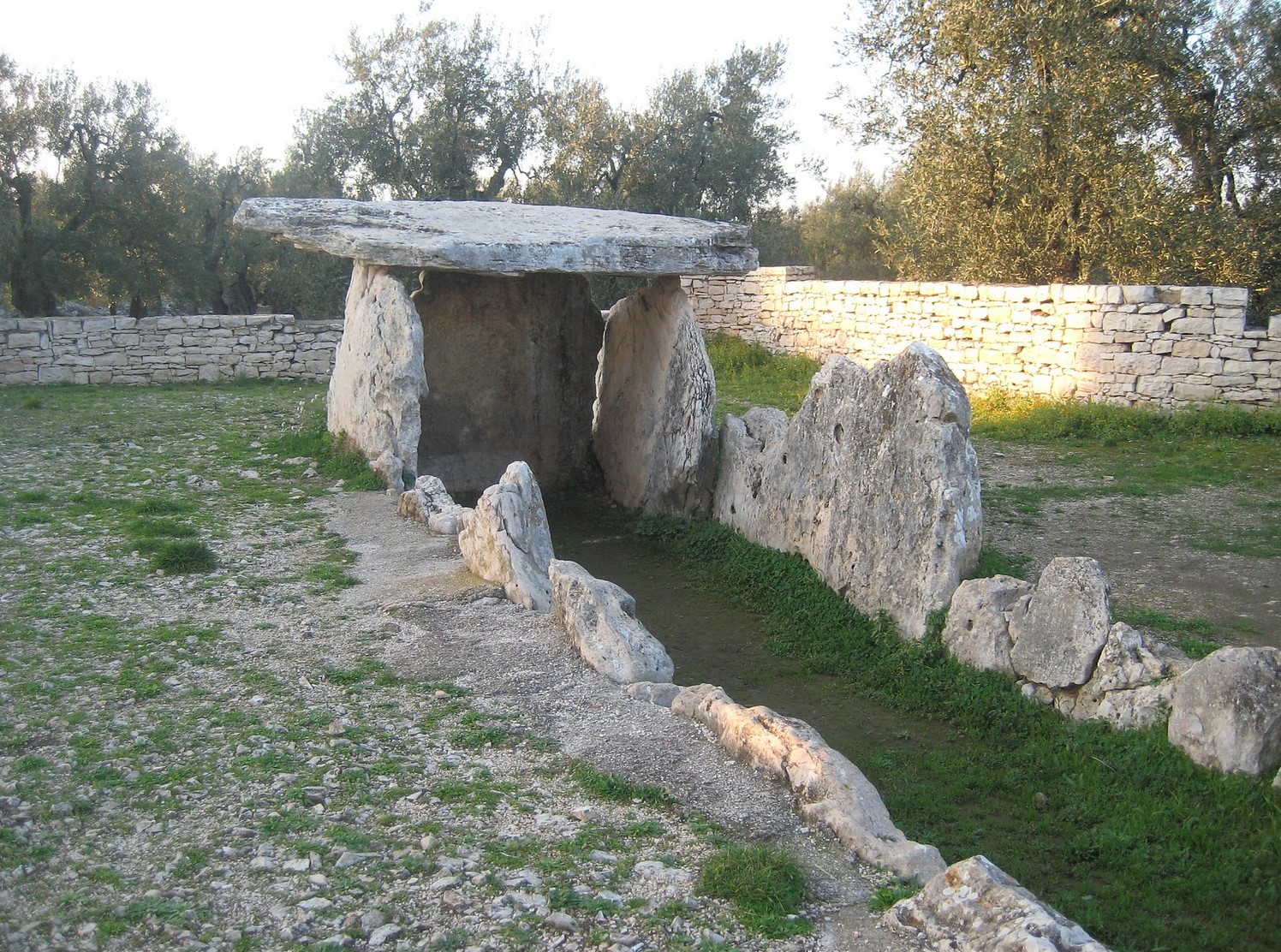 Dolmen of Chianca, the dromos