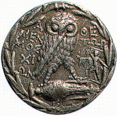 Athenian tetradrachm showing the Tyrannicides to the right of the owl, 2ns century BCE. Silver; diam. 3 cm - British Museum, London