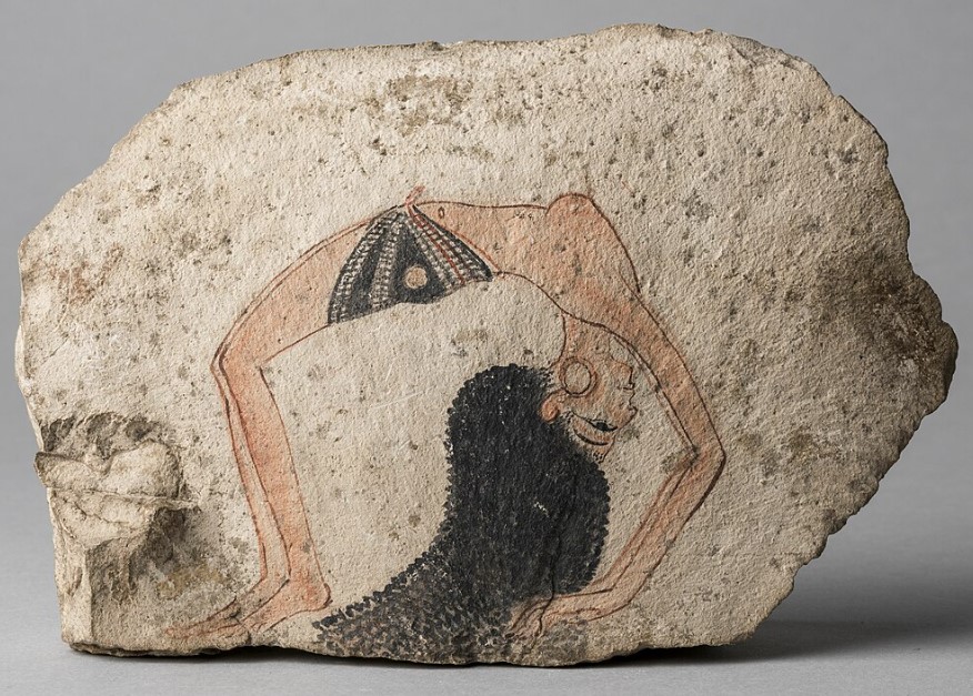 Figured ostracon showing a dancer in an acrobatic position Limestone painted in tempera (1292-1076 BCE; 11,5x17x4 cm; from Deir el-Medina). Collection Drovetti, 1824. Egyptian Museum in Turin.